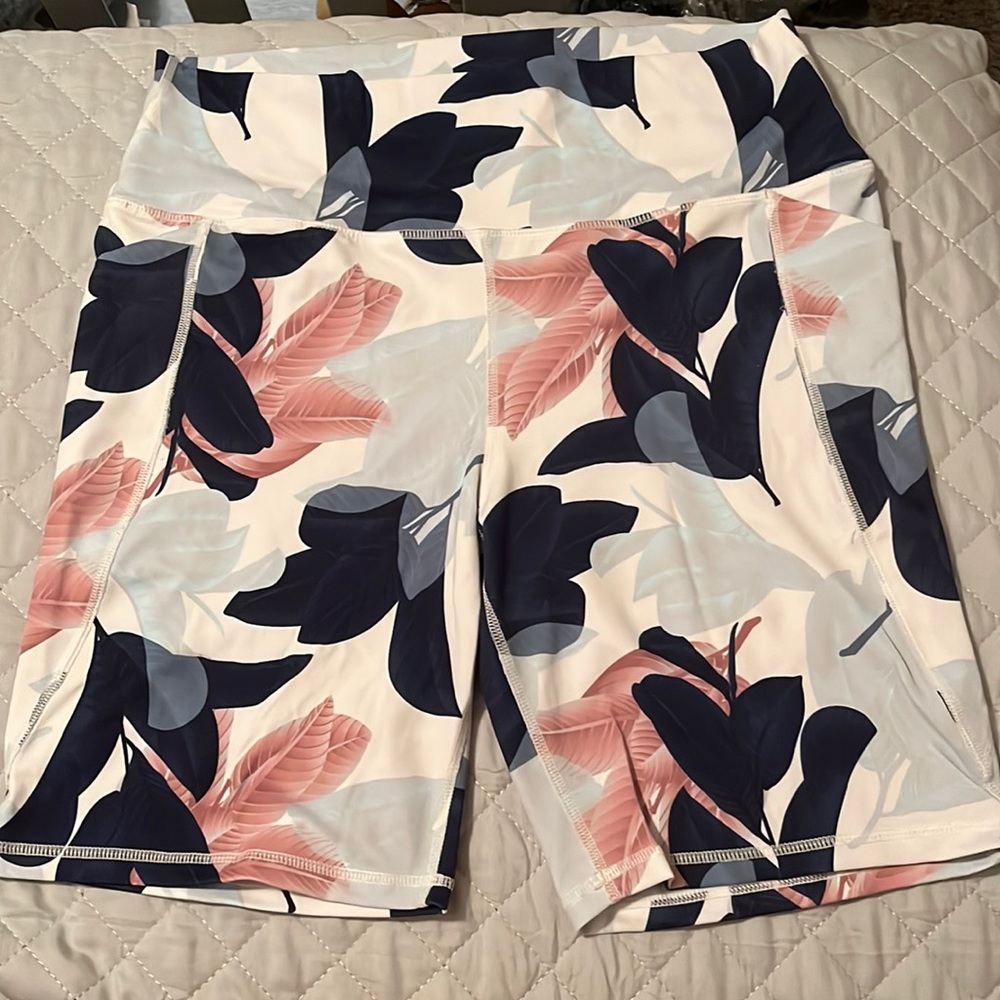 7” inseam great condition Senita spandex shorts!